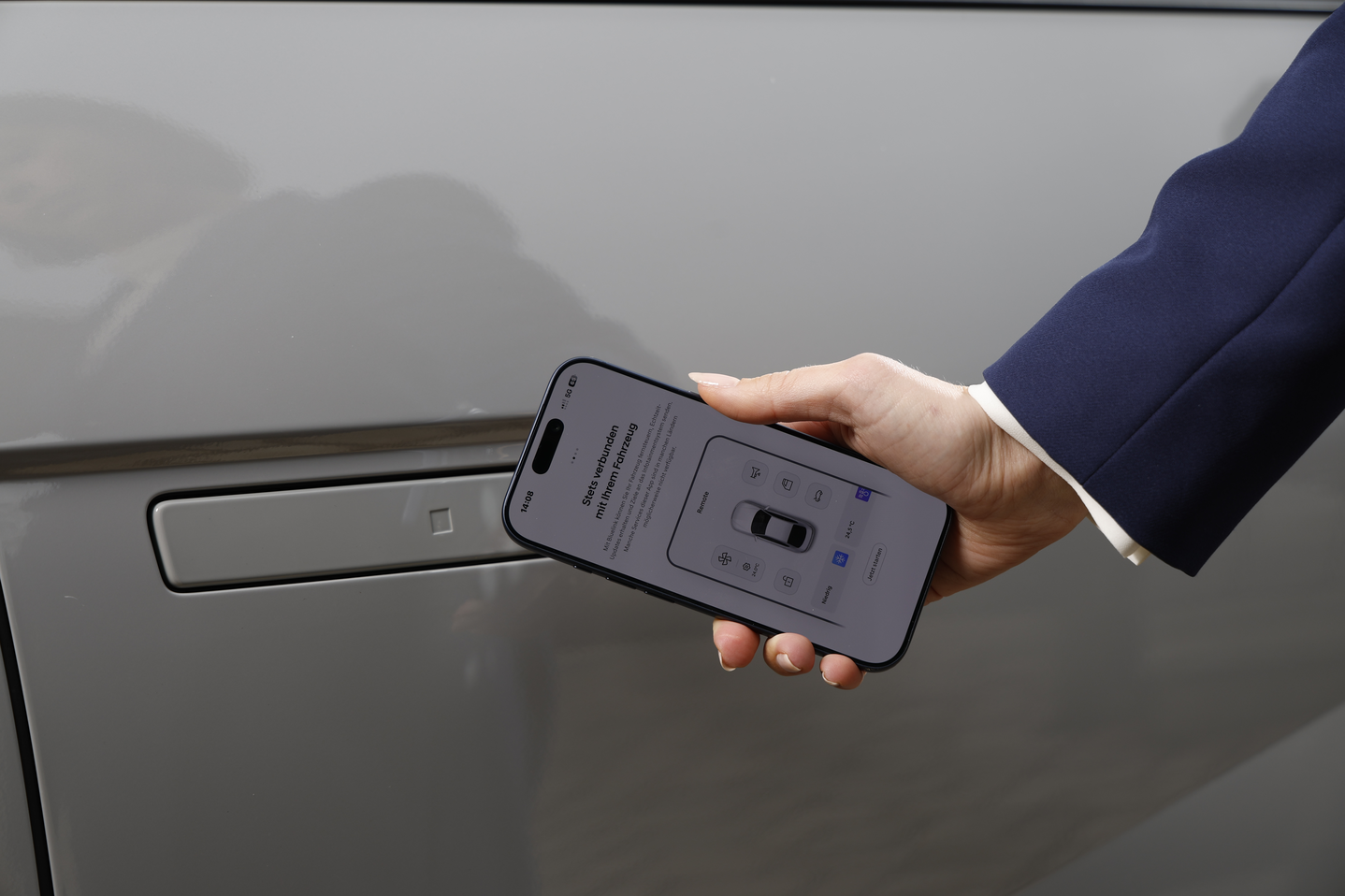 Digital Key 2 Touch: Your Smartphone, Your Key | Hyundai Connected ...
